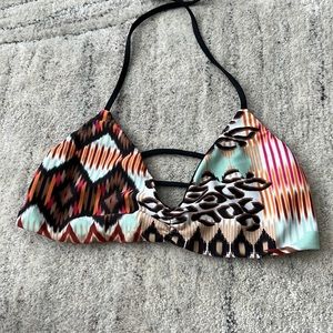 Seamless reversible top